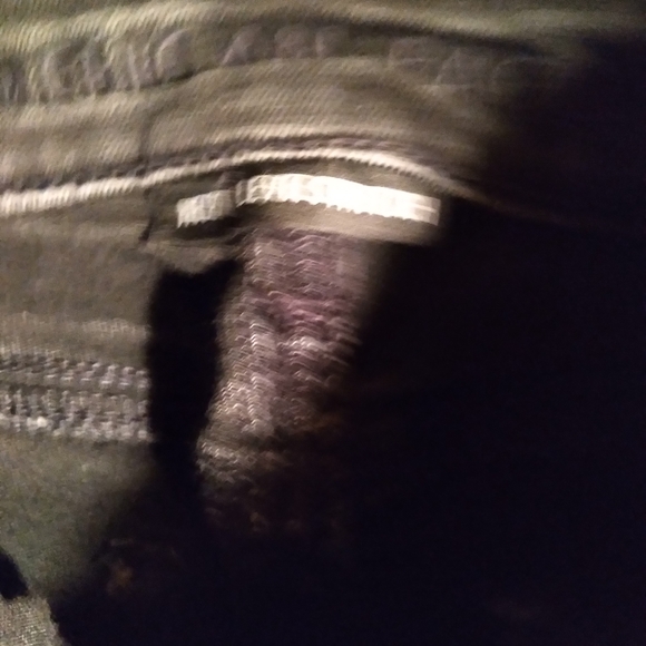 American Eagle destroyed super stretch jeans - Picture 3 of 4